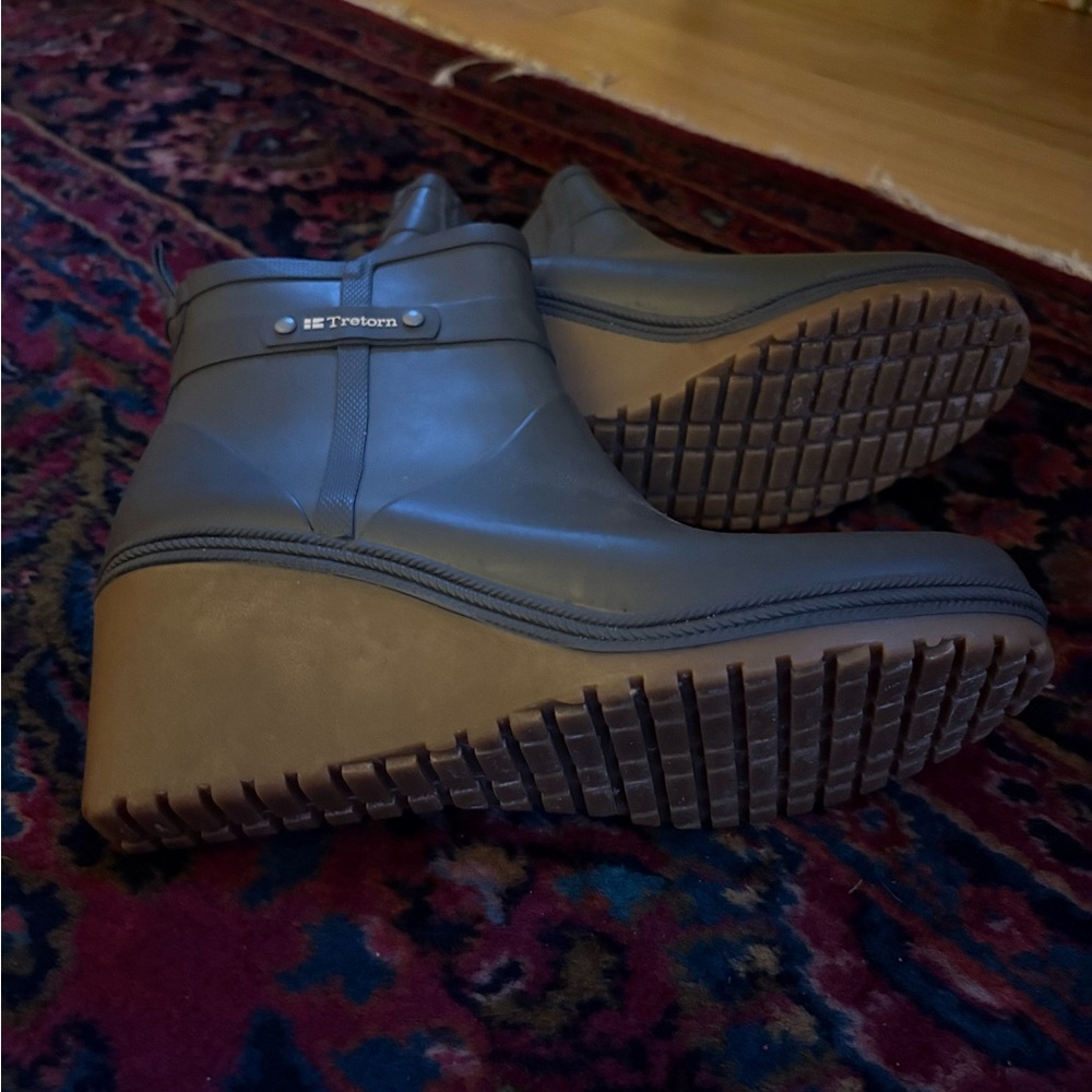 Tretorn Women's Grey Wedge Rain Boots - Picture 4 of 5